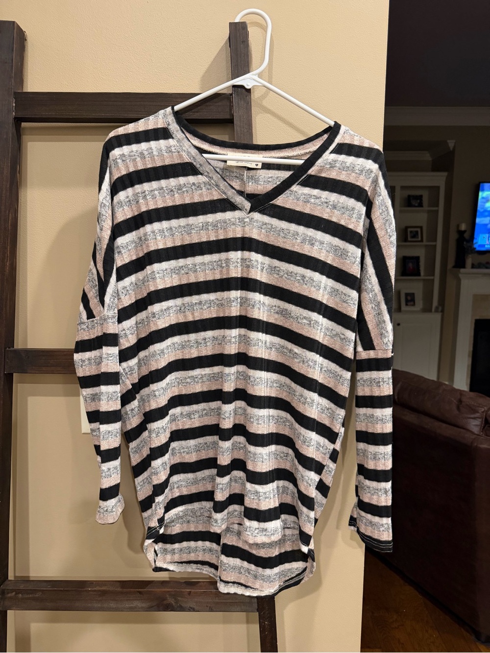Avery Striped V-Neck Long Sleeve Top in Black and Cream